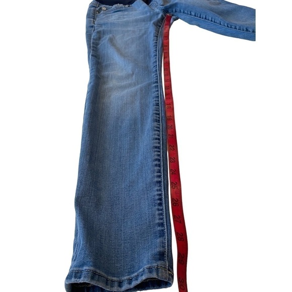 Gap maternity jeans size 6. - Picture 11 of 16